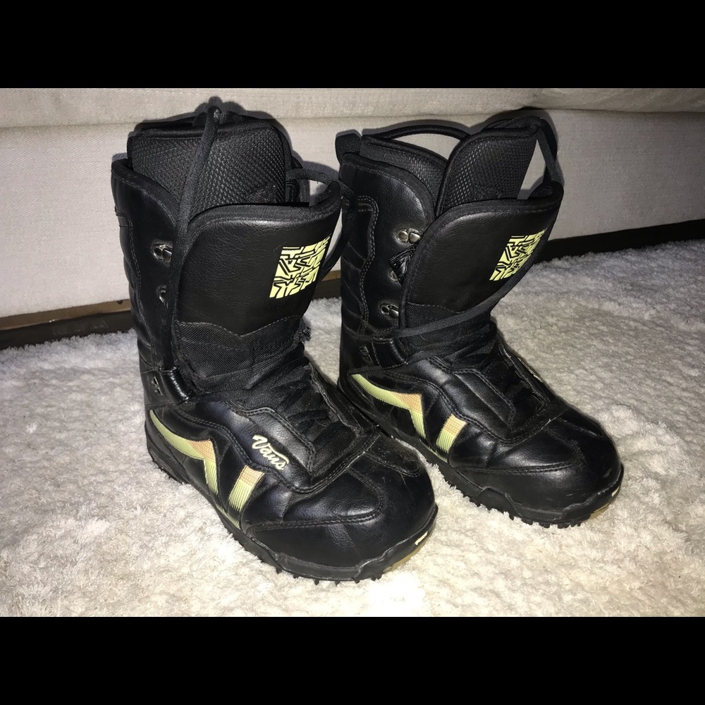 Vans Snowboarding Boots